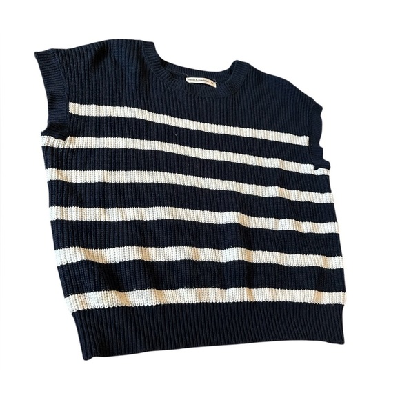 NWOT Moon & Madison Blue and White Striped Knit Sweater Shirt Medium - Picture 3 of 12